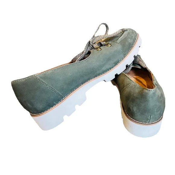 Vionic Teagan Green Nubuck Leather Lace Up Oxford Loafers 7.5 - Picture 2 of 6